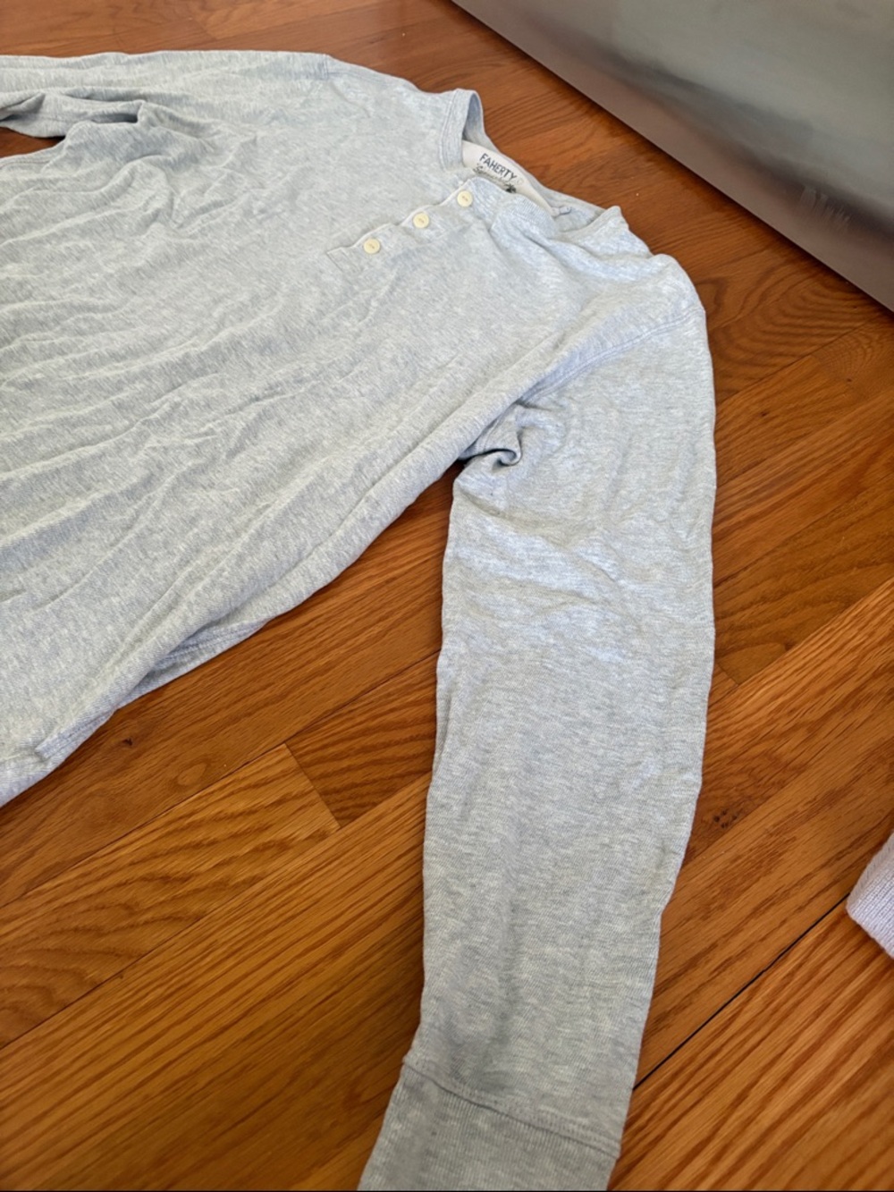 Faherty Sunwashed Light Heather Gray Long-Sleeve Henley - Picture 2 of 4